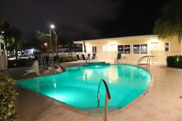 Curtis Inn & Suites Main image